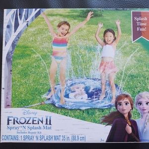 New Spray 'N Splash Frozen II Water Mat